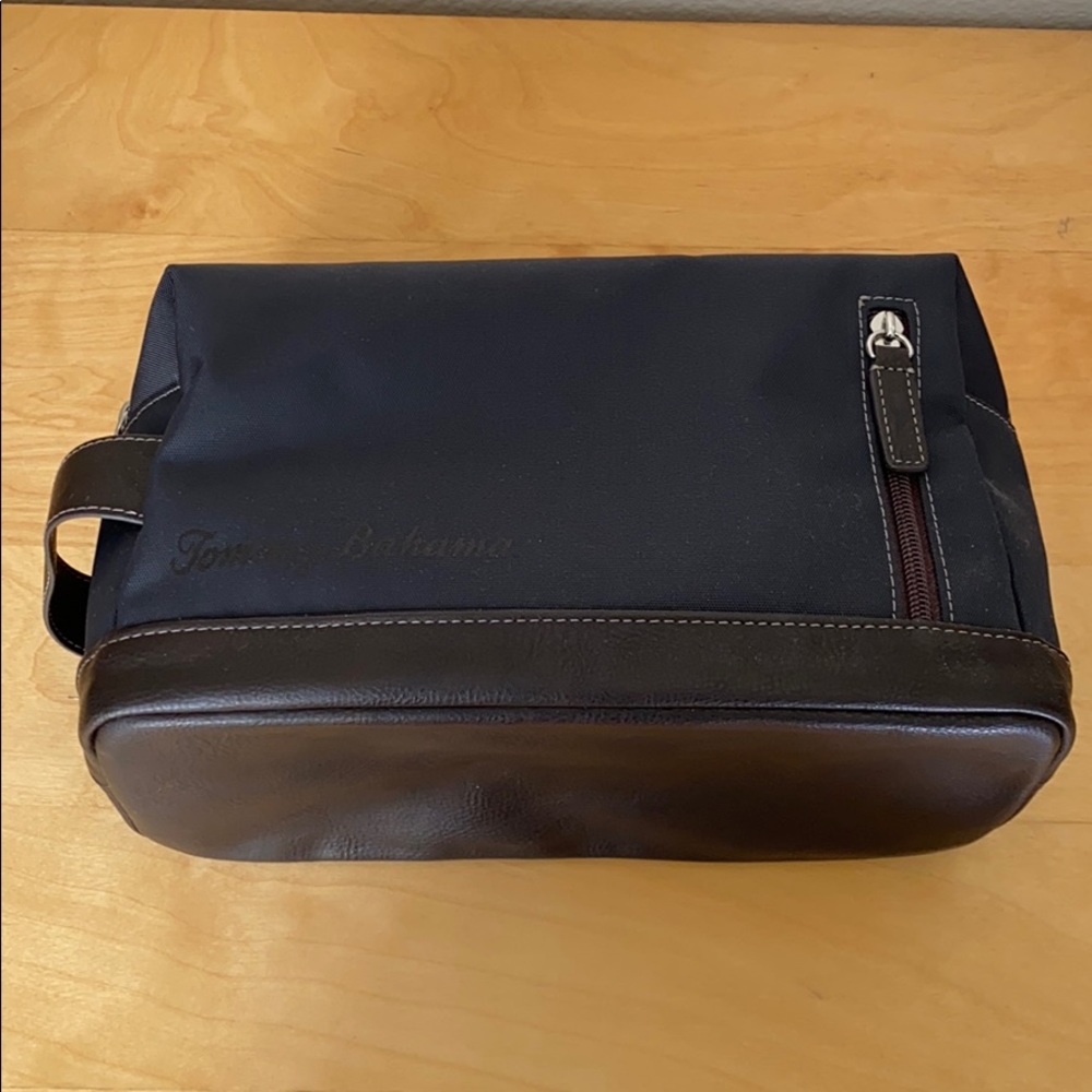 Tommy Bahama Toiletry Bag